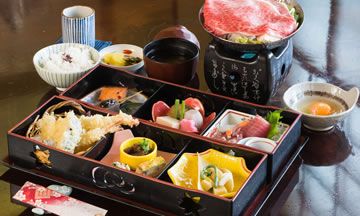 蔵のある喫茶とお食事処「松燈庵」