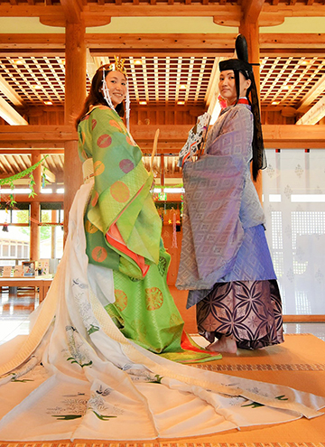 平安装束で記念撮影もOK！「いつきのみや歴史体験館」