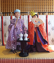 お雛様になりきり撮影！「いつきのみや歴史体験館」
